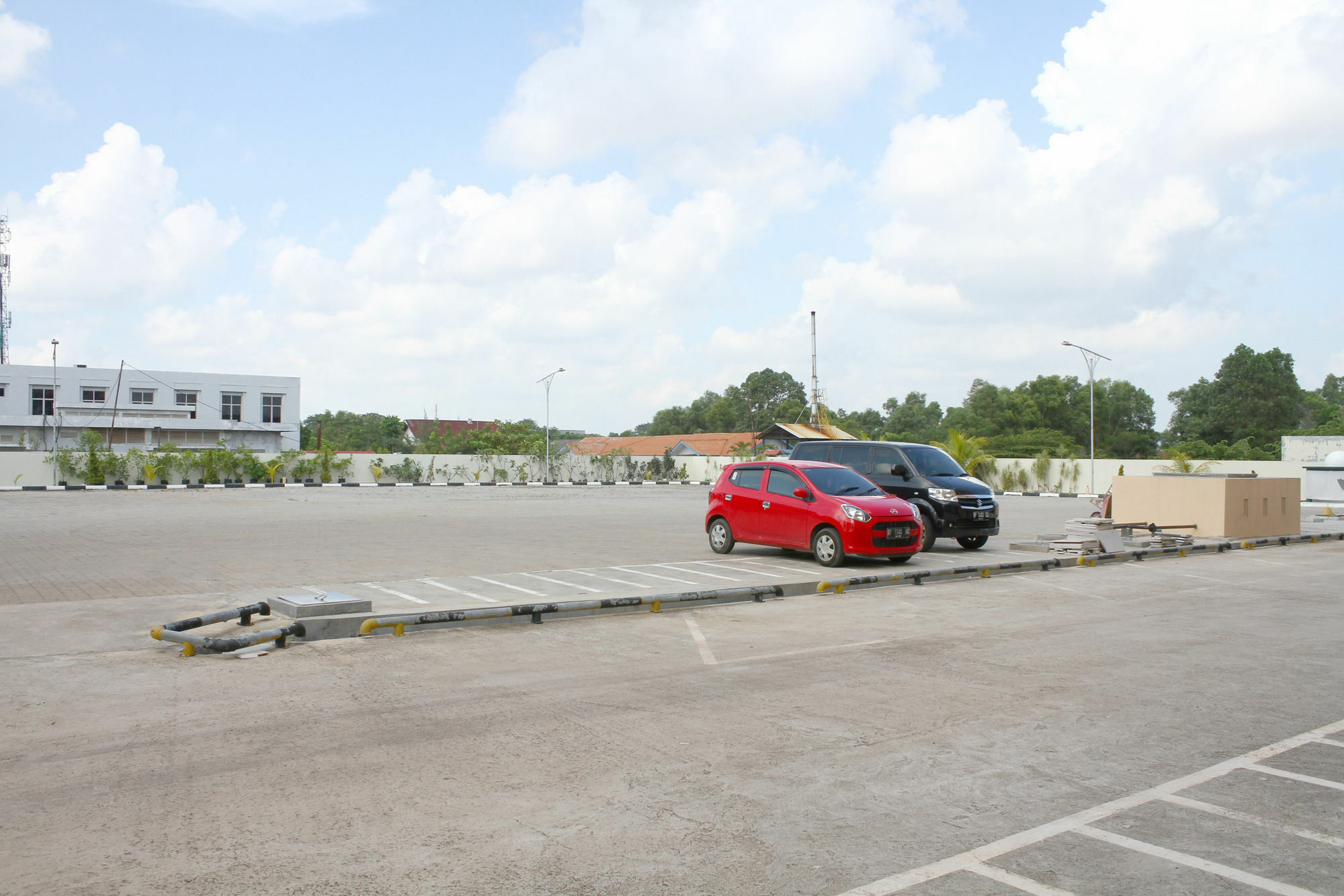 Aviari Hotel Sekupang Exterior foto